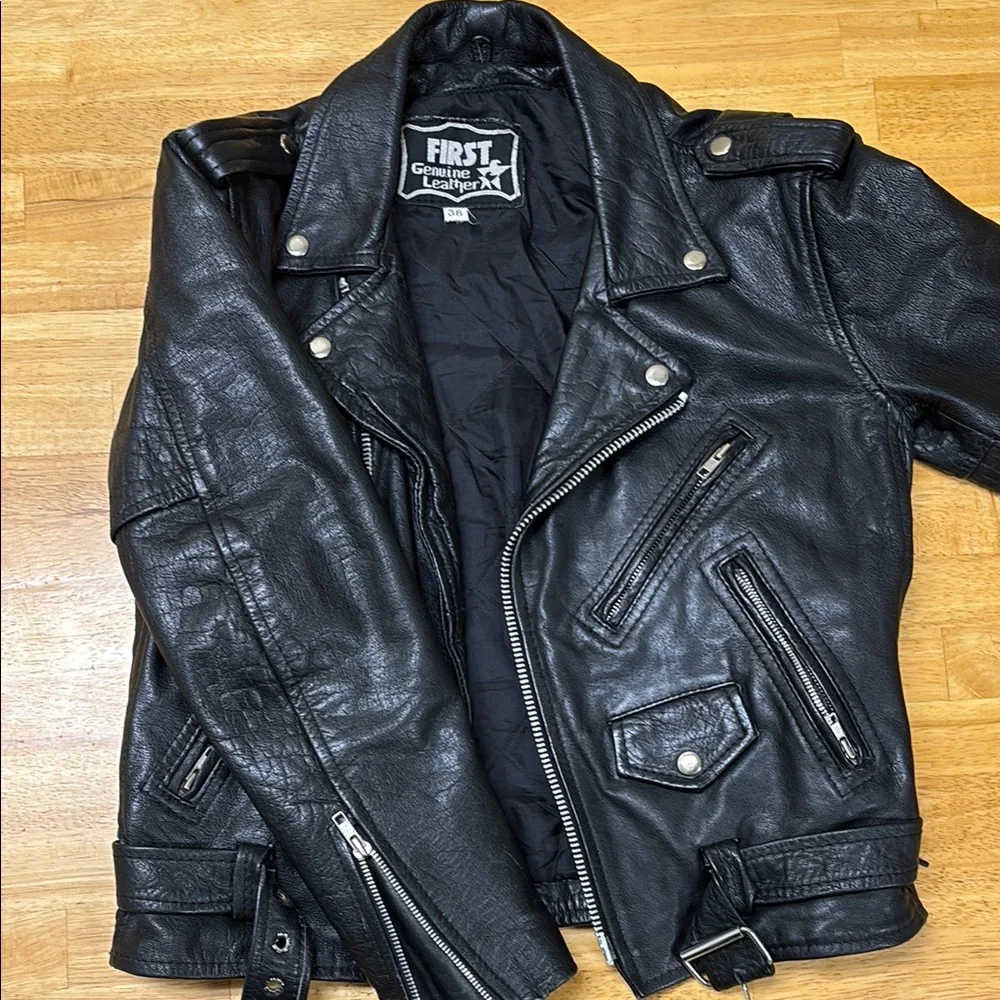 Black Leather Motorcycle Jacket Size 38 - Picture 3 of 5